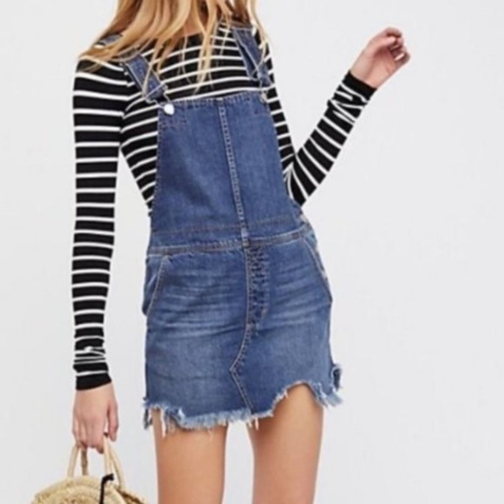 Free People Torn Up Denim Overall Jumper Mini Dress Frayed Uneven Hem Size 2 EUC